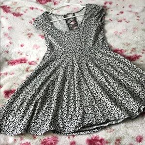 Daisy dress